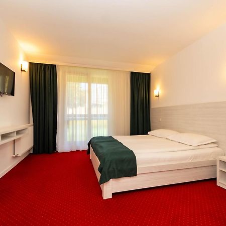 Hotel Cirus เปรดัล ภายนอก รูปภาพ